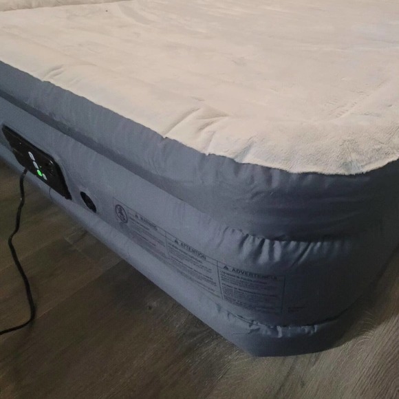 Sealy Alwayzaire Tough Guard 18" Airbed, Queen w/ Headboard and Built In Pump - Picture 1 of 16